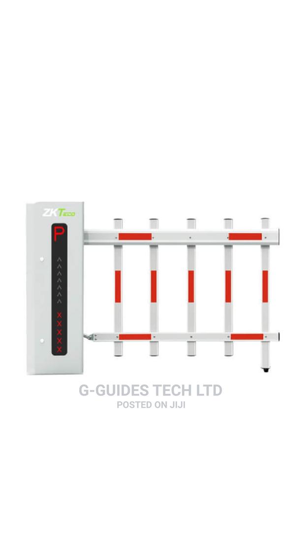 Zkteco PRO Bg3060l Parking Barrier With 6M Boom · Photo 4