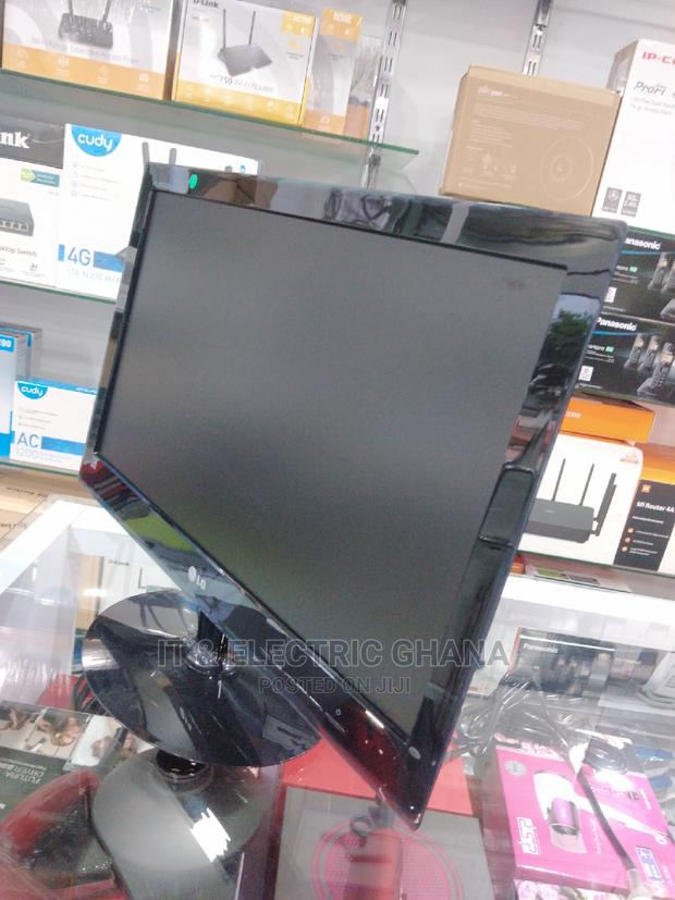 LG 22 Inches Monitor photo 4