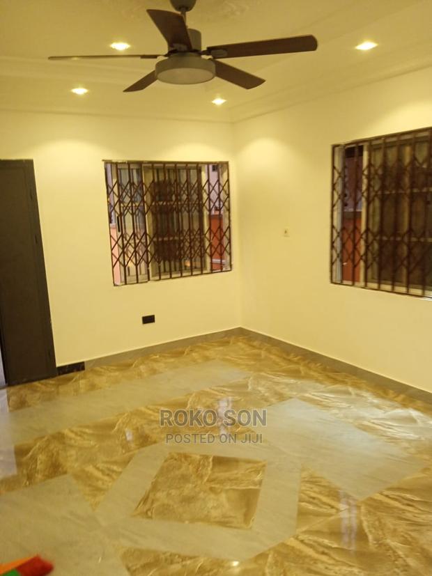4bdrm Duplex in Dr Roko, West Legon for Sale · Photo 2