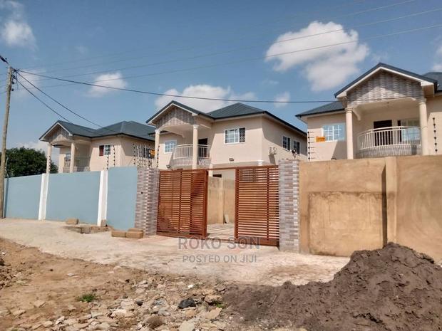 5bdrm Duplex in Dr Roko, Pokuase for Sale · Photo 3
