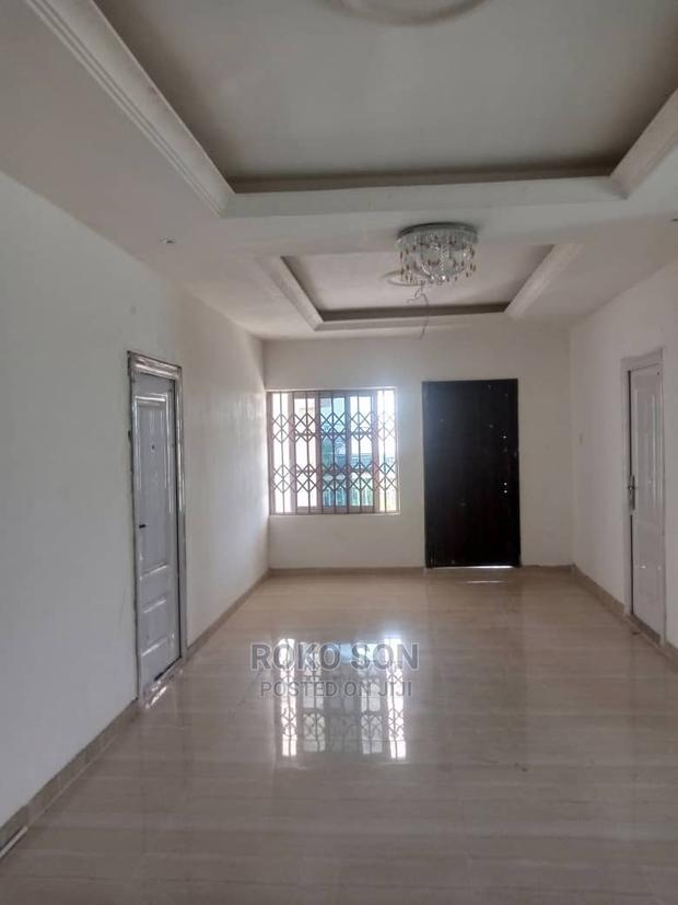 5bdrm Duplex in Dr Roko, Pokuase for Sale · Photo 2