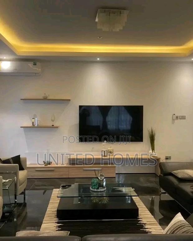 6bdrm House in East Legon for Sale · Photo 3