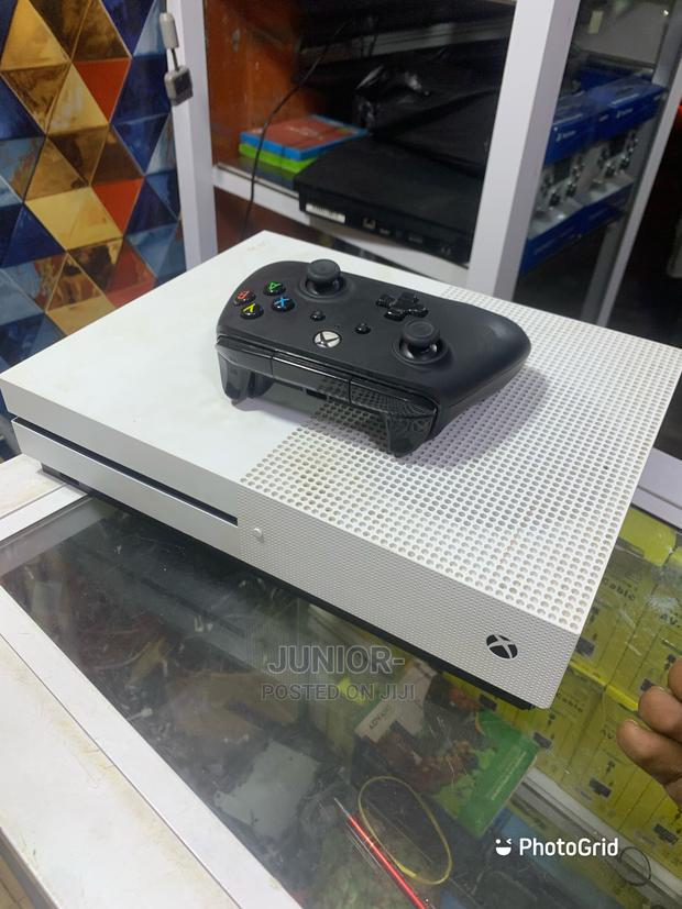 Xbox 1 S Installed With 10 Latest Games · Photo 2