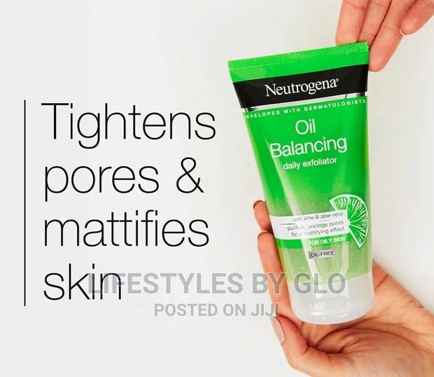 NEUTROGENA Oil Balancing Daily Exfoliator · Photo 1