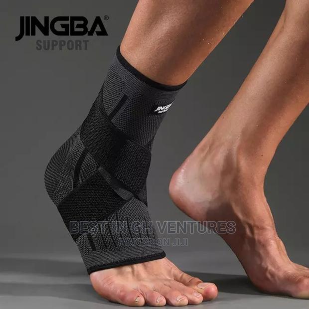 Black Ankle Support · Photo 2