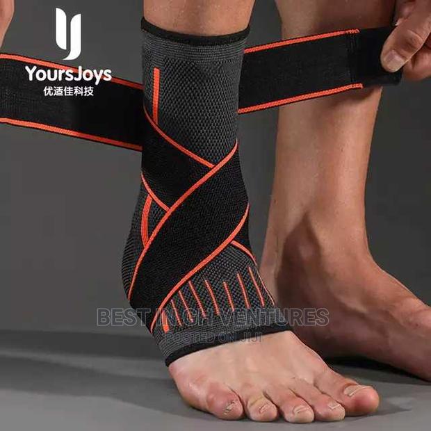 Adjustable Ankle Support · Photo 2