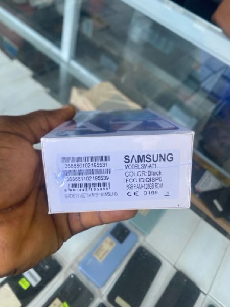 Brand New Samsung Galaxy A71 128 GB