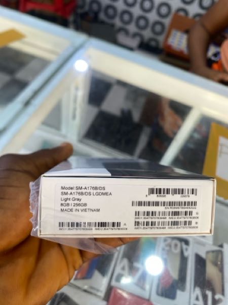 Brand New Samsung Galaxy A17 128 GB