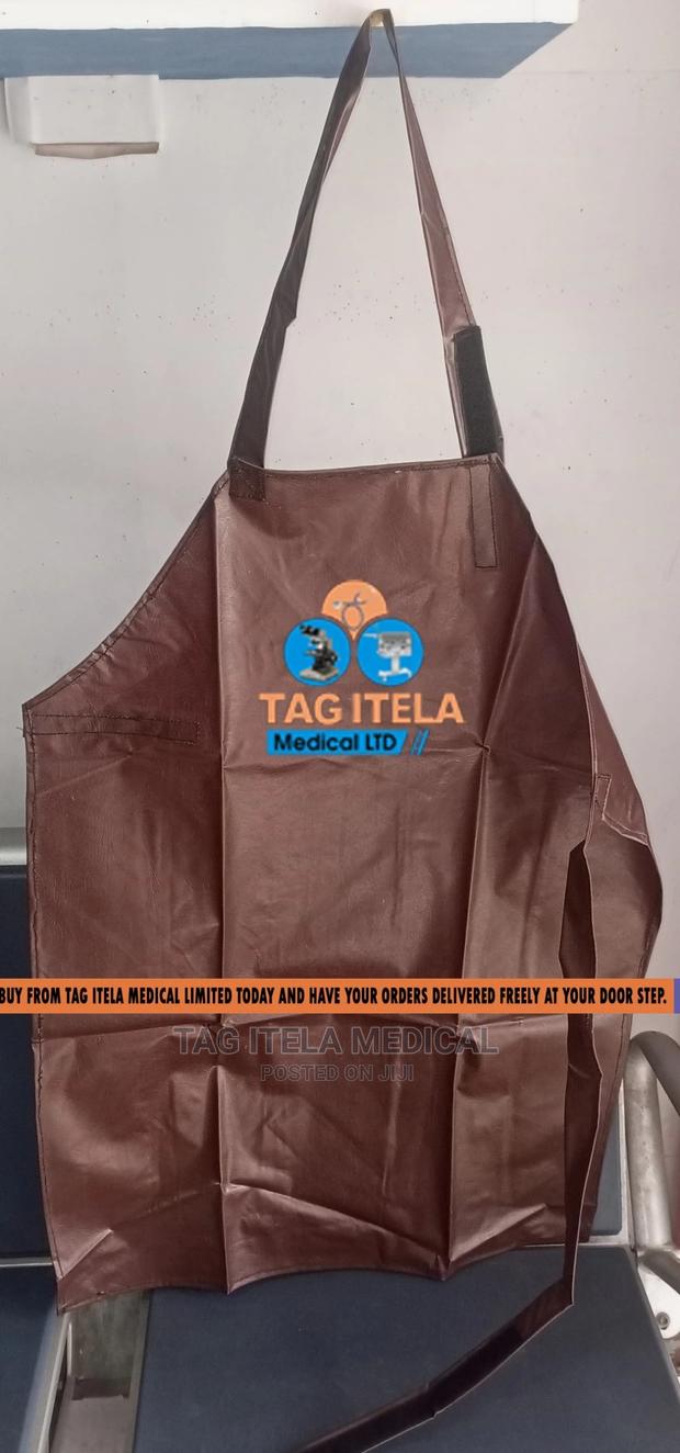 Surgical Macintosh Apron · Photo 3
