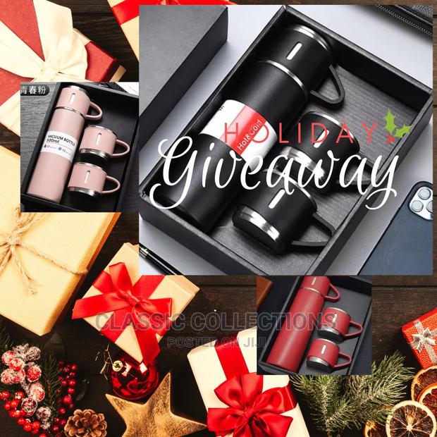 It's a Christmas Xmas Gift Package · Photo 2