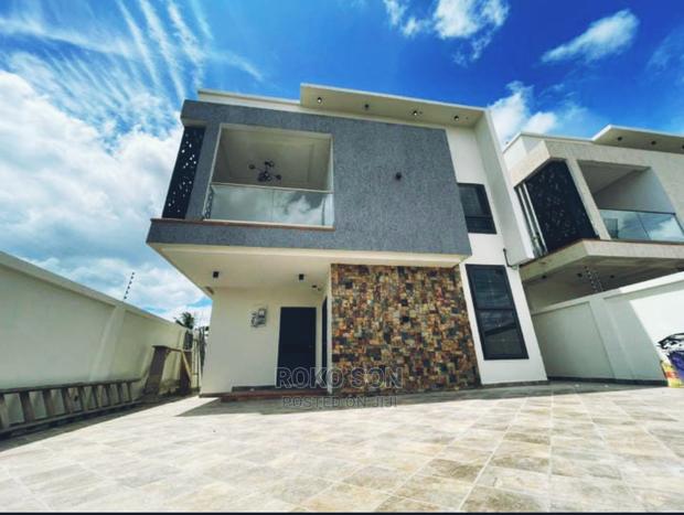 4bdrm Duplex in Dr Roko, Tema Metropolitan for sale · Photo 1