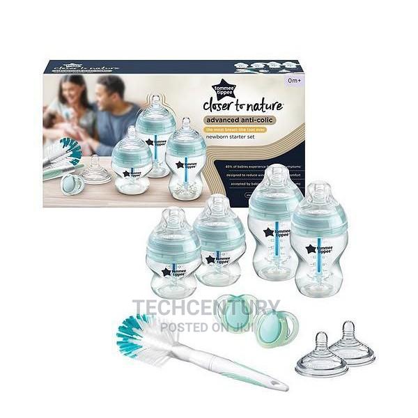 Tommee Tippee Advanced Anti-Colic Newborn Baby Bottle Kit
