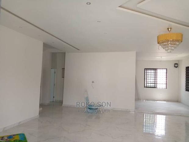 4bdrm Duplex in Dr Roko, Achimota for sale · Photo 2