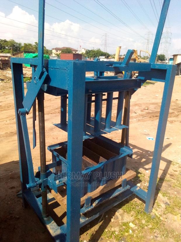 Concrete Making Machines for Producing Blocks · Photo 4