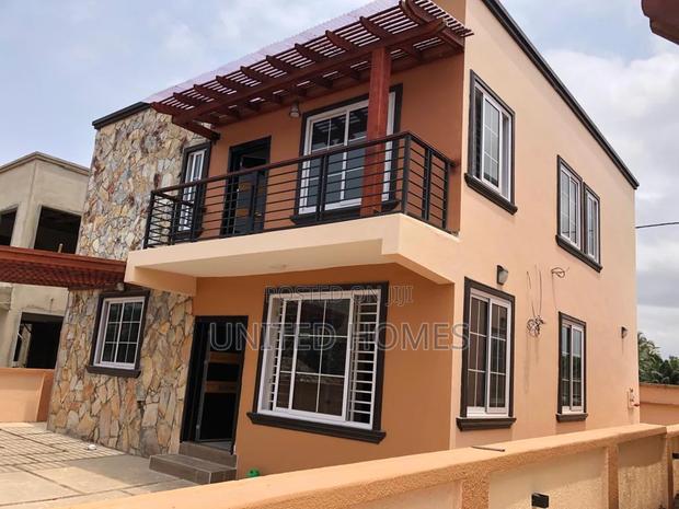 4bdrm House in Achimota for Sale · Photo 2