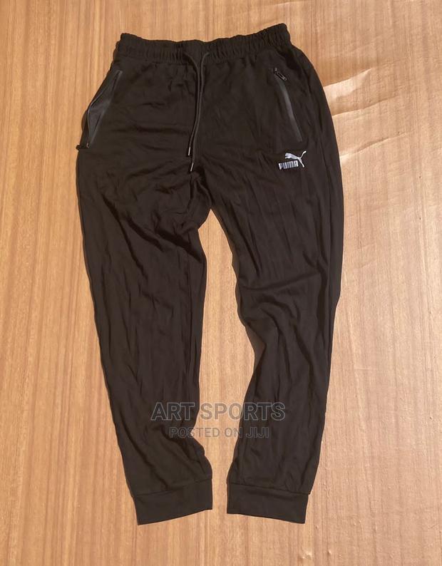 Puma Joggers · Photo 3