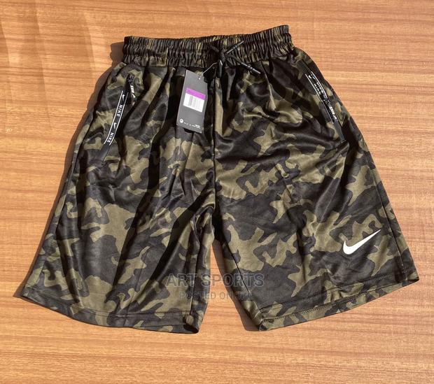 Nike Shorts · Photo 3