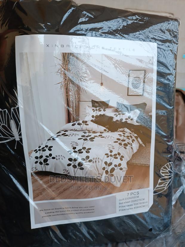 Black and White Duvet Set · Photo 2