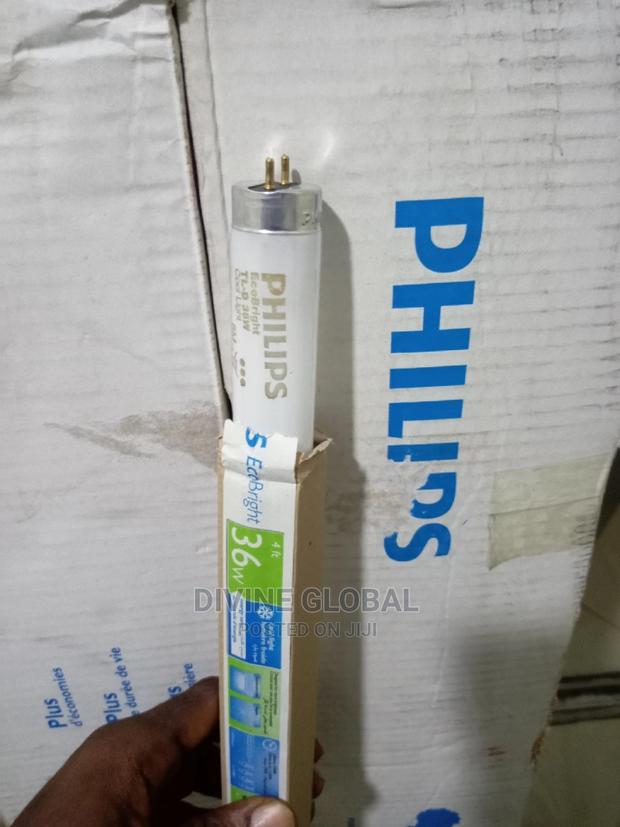 36W 4FT Philips Flourescent Tube · Photo 4