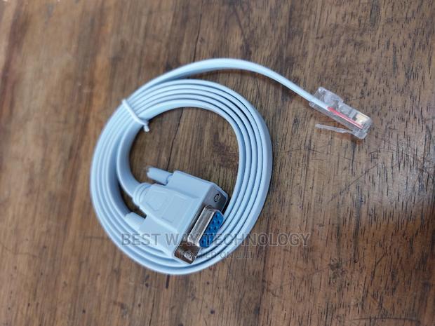 Consel Cable. Rj45 to Serial 9pin · Photo 4