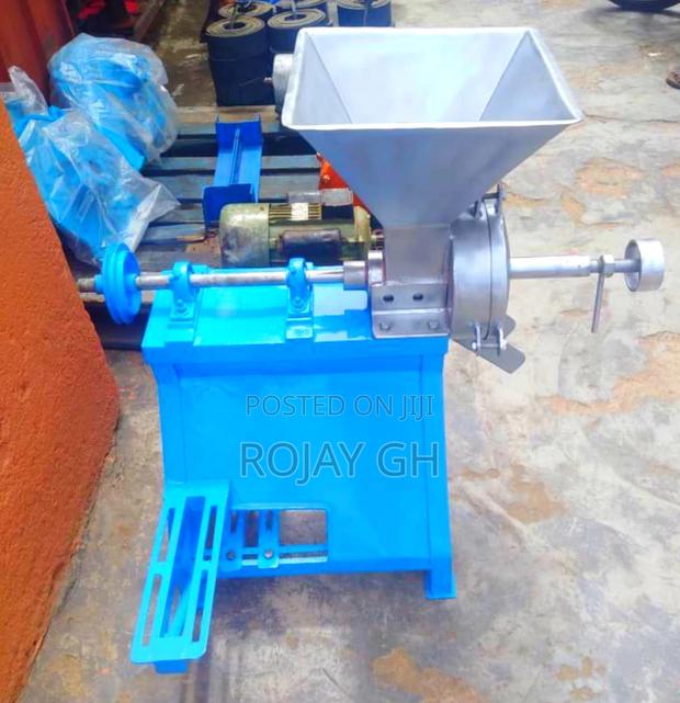 Vegetable Machine With Electric Motor · Photo 3