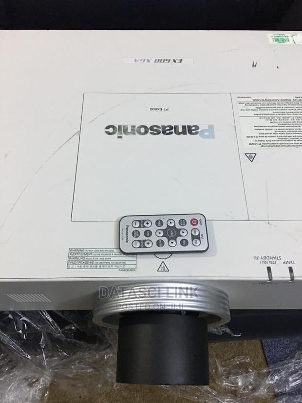 Panasonic Projector 6000lumens photo 2
