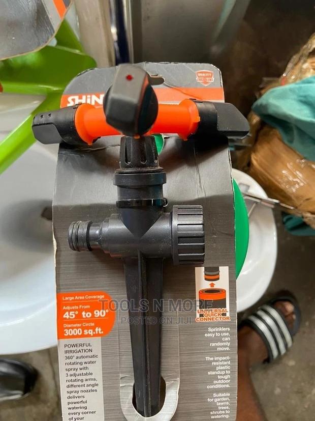SHIND 3-Way Nozzle Sprinkler · Photo 3