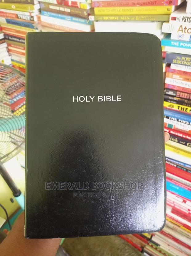 NKJV Reference Bible Bigger Size · Photo 2