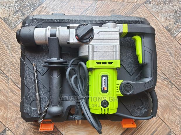 Drilling Machine · Photo 4