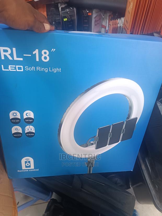 18 Inches Ring Light · Photo 4