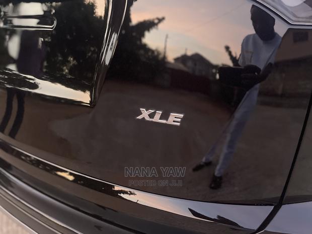 Toyota RAV4 XLE AWD (2.5L 4cyl 6A) 2017 Black