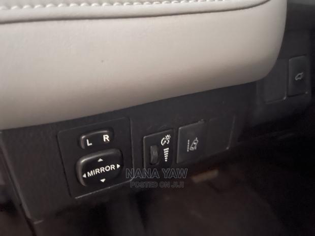 Toyota RAV4 XLE AWD (2.5L 4cyl 6A) 2017 Black