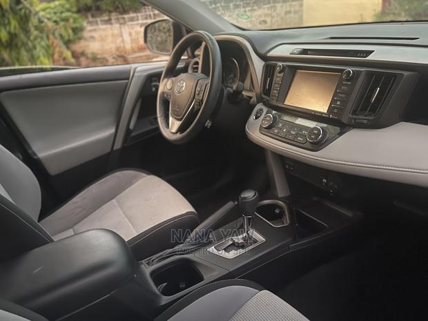 Toyota RAV4 XLE AWD (2.5L 4cyl 6A) 2017 Black