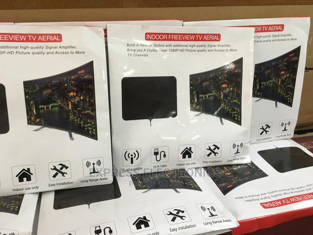 Digital HDTV Antenna With Coaxial Cable and a Back Sticker · Photo 4