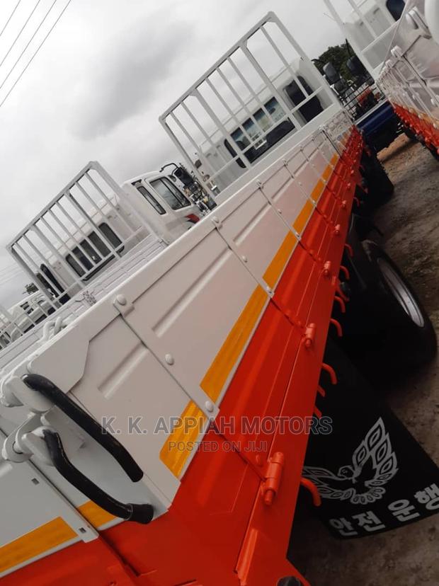 Kia Rhino Truck photo 6
