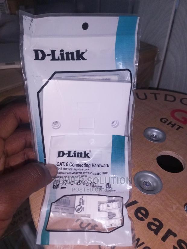 Faceplate Single With Keystone D-Link · Photo 4