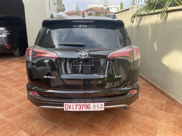 Toyota RAV4 XLE AWD (2.5L 4cyl 6A) 2017 Black