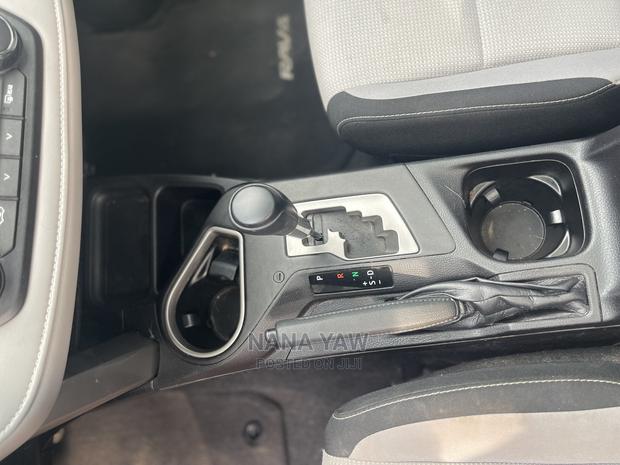 Toyota RAV4 XLE AWD (2.5L 4cyl 6A) 2017 Black