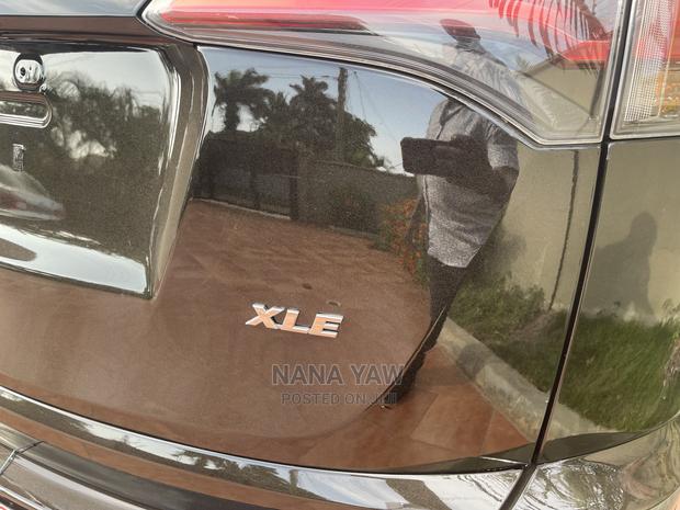 Toyota RAV4 XLE AWD (2.5L 4cyl 6A) 2017 Black