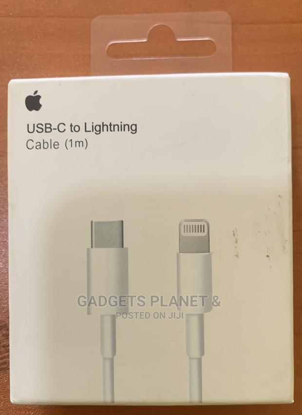 Apple Usb C to Lightening Cable - 1m · Photo 3