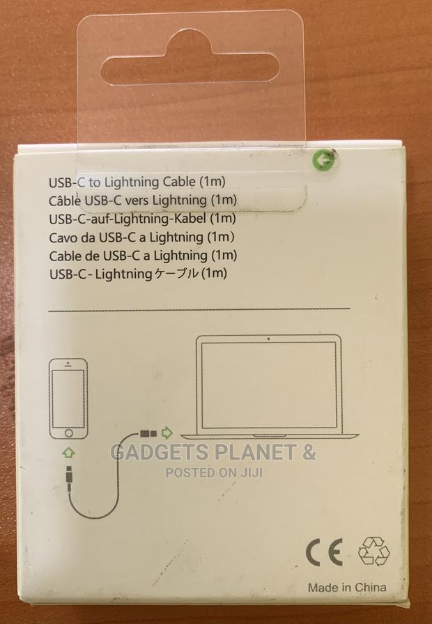 Apple Usb C to Lightening Cable - 1m · Photo 4