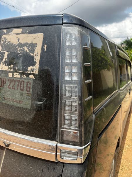 TOYOTA VOXY TAILLIGHT 2014,2015,2016,2017