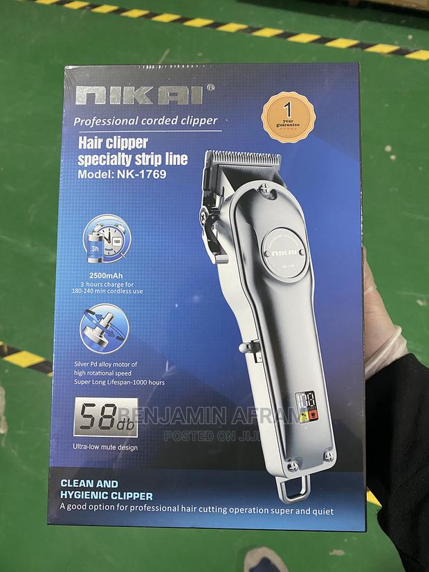 High Speed Rechargeable Cordless Barbering Machine · Photo 4