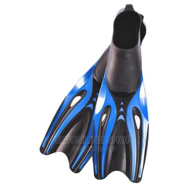 Adult Size Swimming Fins Flippers. · Photo 3