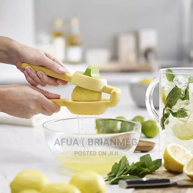 Plastic Citrus Squeezer