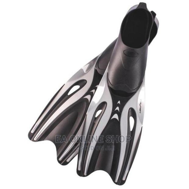 Adult Size Swimming Fins Flippers. · Photo 4