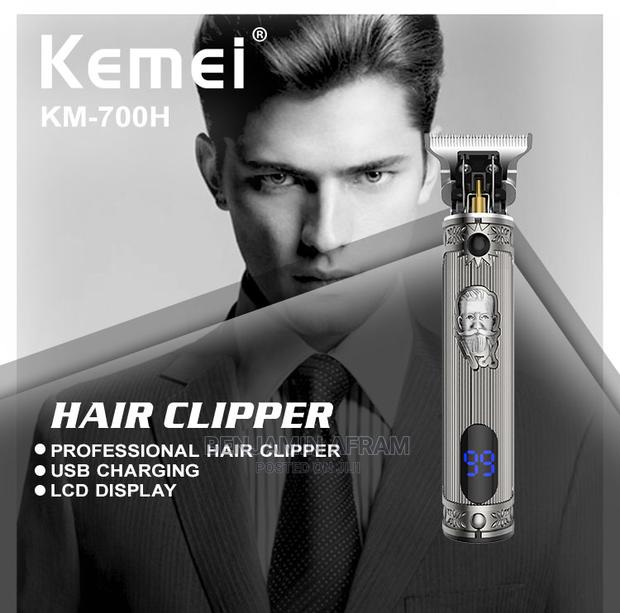 Power Display Rechargeable Barbering Machine · Photo 4