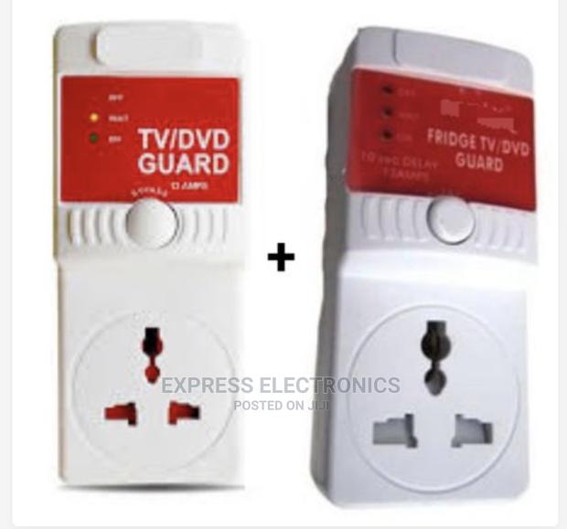 High Voltage 13 AMPS - Tv Guard - White · Photo 2