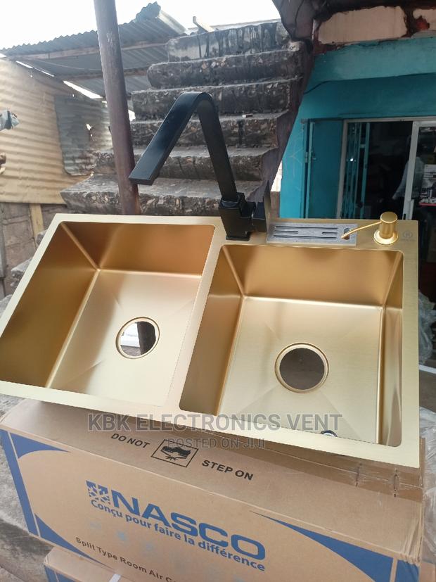 Golden Double Kitchen Sink+ Accessories · Photo 3