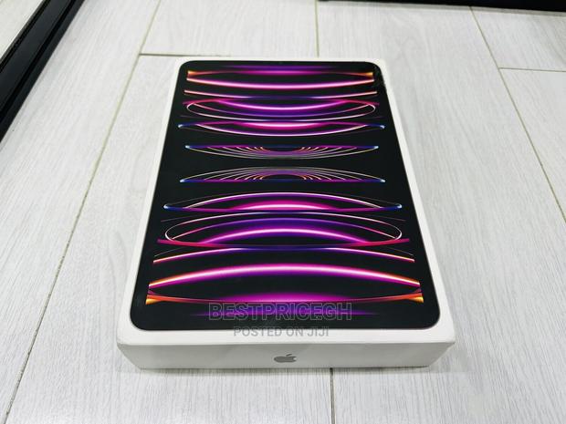 New Apple iPad Pro 128 GB Silver · Photo 2